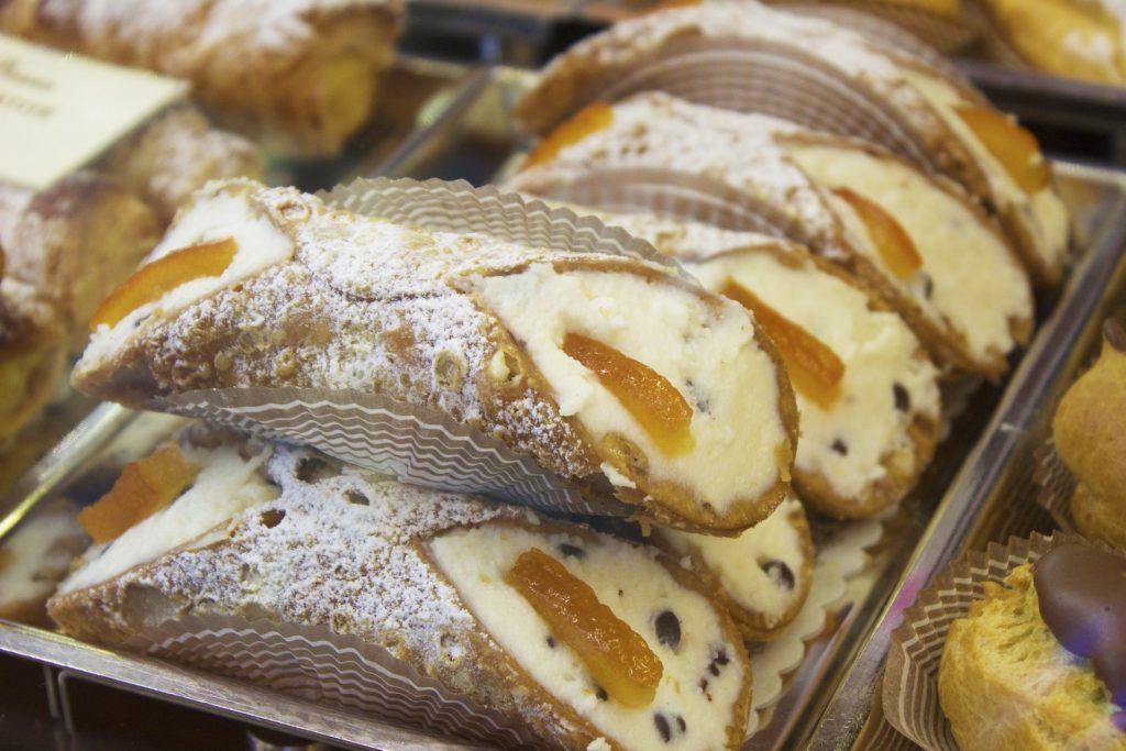 Saiba tudo sobre o Cannolo Siciliano